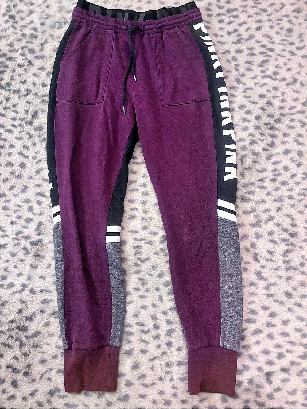 Victoria's Secret PINK Color Block Joggers in Burgundy & Black Size Medium